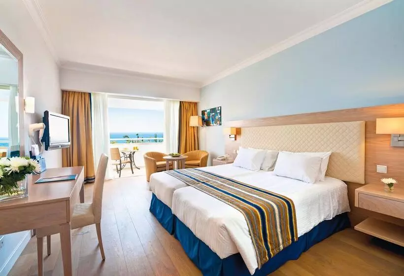 اتاق لوکس با چشم‌انداز, Olympic Lagoon Resort Paphos