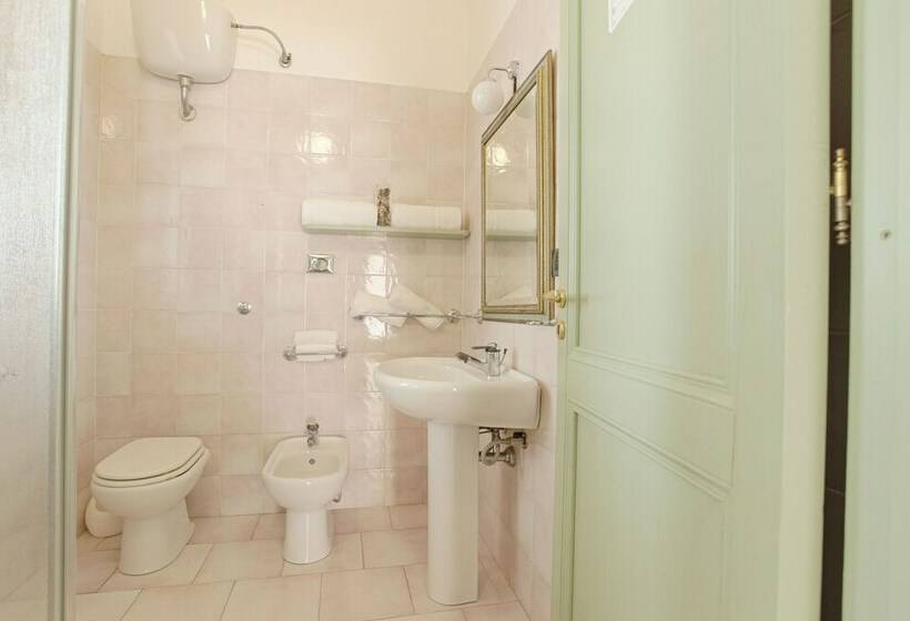 Номер Economy, Puntamajata