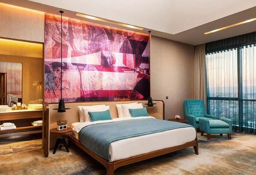 جناح إدارى, Tasigo Eskisehir