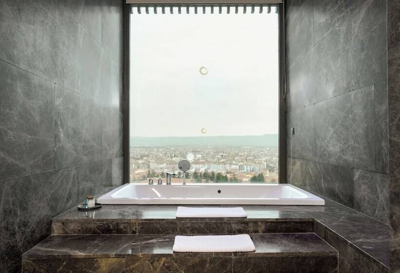 סוויטה אקזקיוטיב, Tasigo Eskisehir