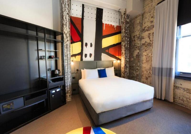 اتاق لوکس با تخت بزرگ, Woolstore 1888, Sydney   Handwritten Collection