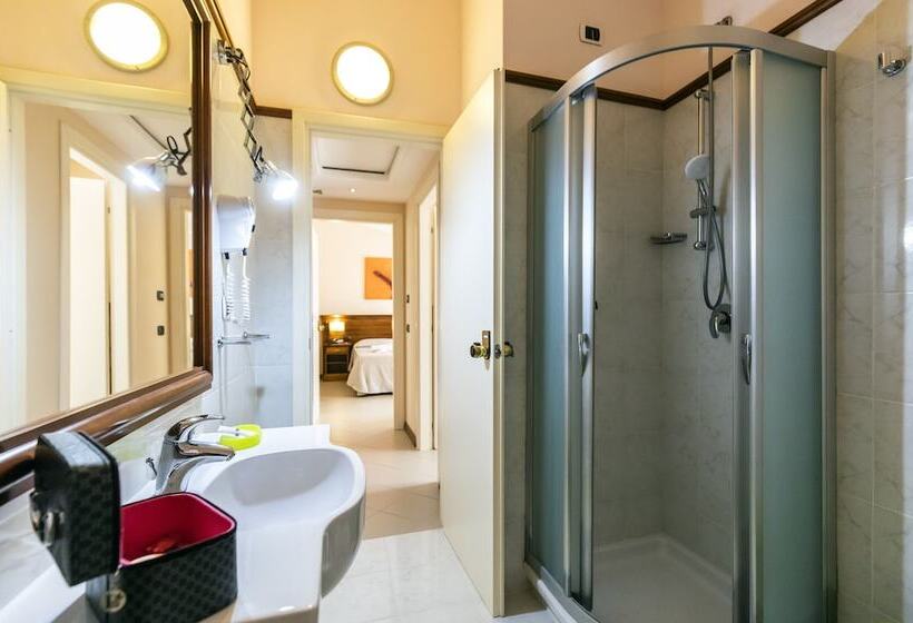 Номер Стандарт, Tropis