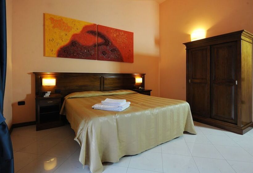 Номер Стандарт, Tropis