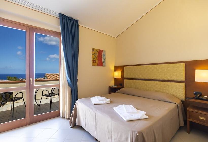 Номер Стандарт Вид на Море, Tropis