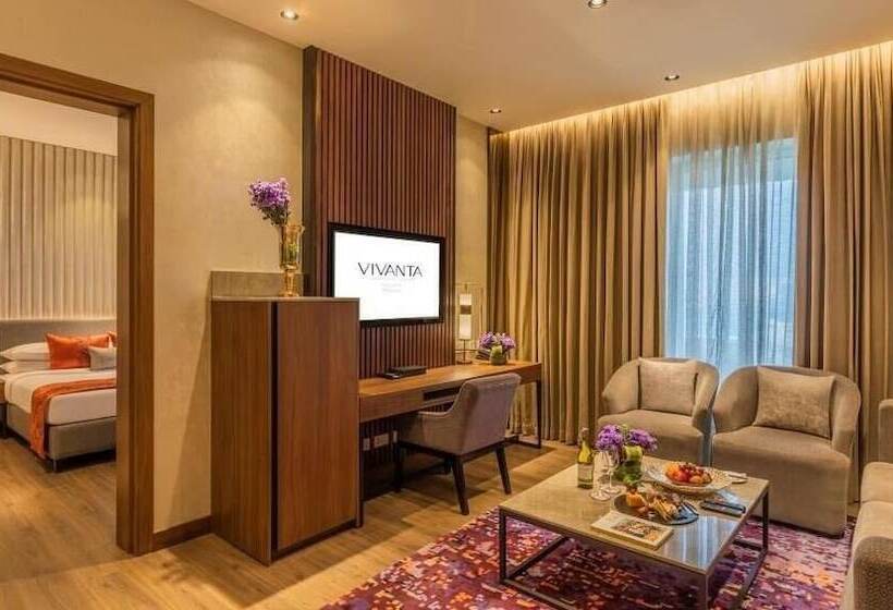 Люкс Премиум, Vivanta Kolkata Em Bypass