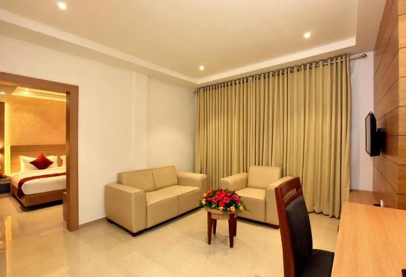 سوییت اجرایی, Raas Residency