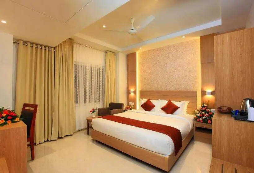 اتاق لوکس, Raas Residency