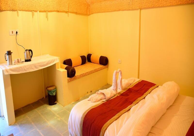 デラックスルーム, Garh Rajputana Camp