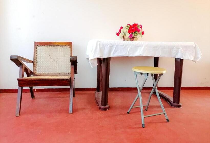 חדר סטנדרט, Knt Villa