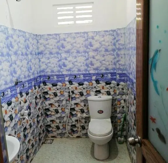 اتاق خانوادگی, Knt Villa
