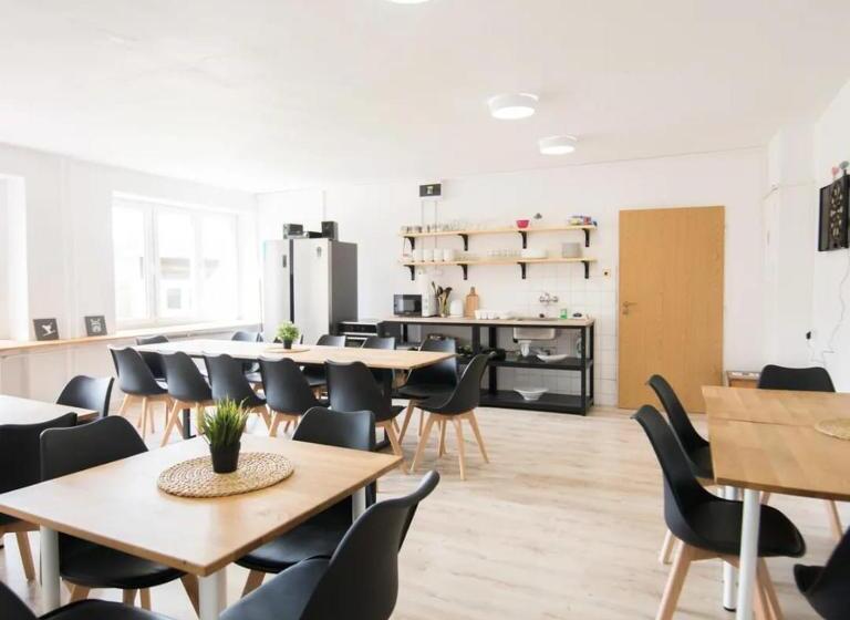 Студио Стандарт с Балконом, Chata Dom Horskej Služby Jasna