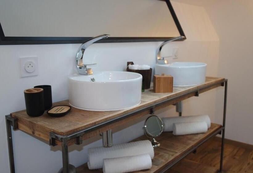 غرفة قياسية, Logement De La Sittelle