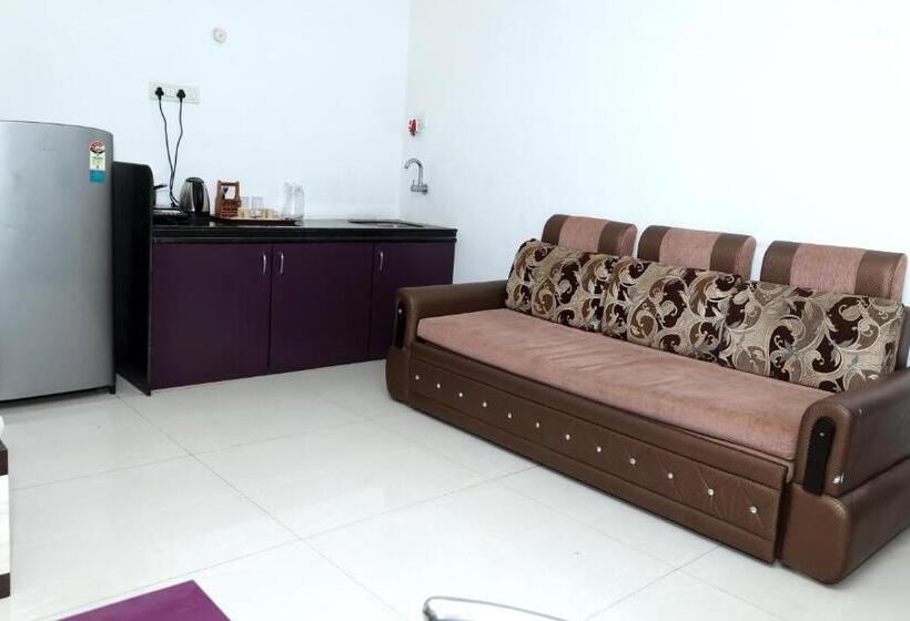 غرفة عائلية, Nilaya Nest Away