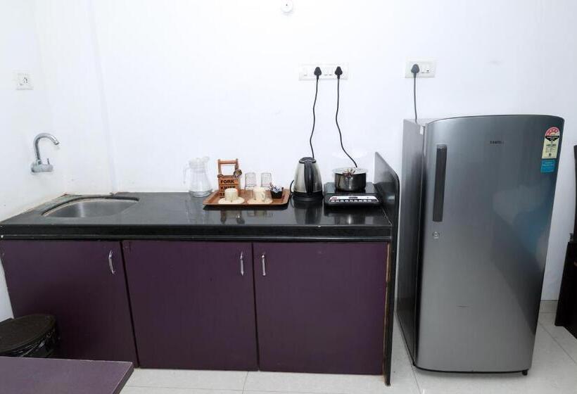 غرفة قياسية مطلّة علي حمام السباحة, Nilaya Nest Away