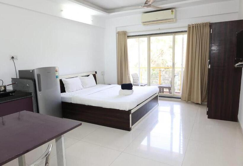 غرفة قياسية مطلّة علي حمام السباحة, Nilaya Nest Away