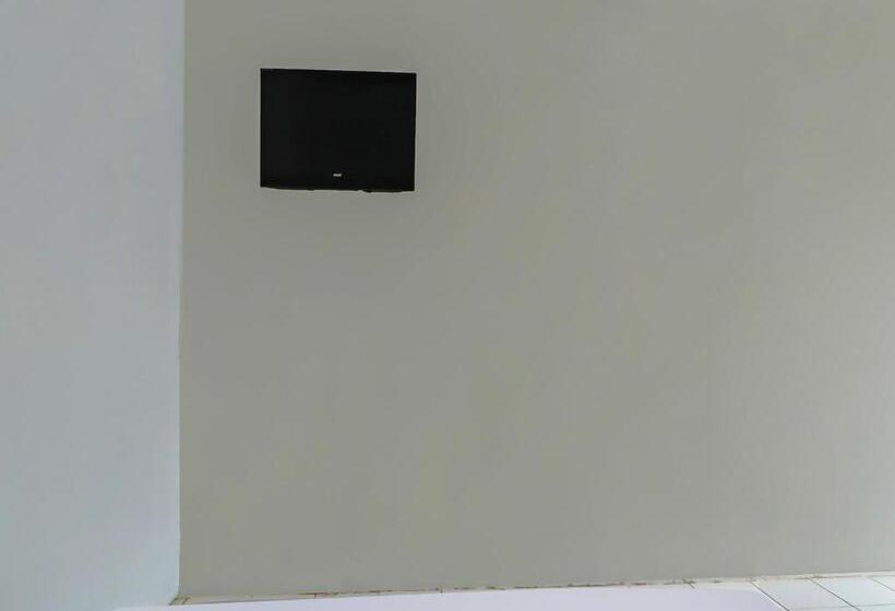 スタンダードルーム, Oyo 90809 Homestay Black Pink Merah Jambu