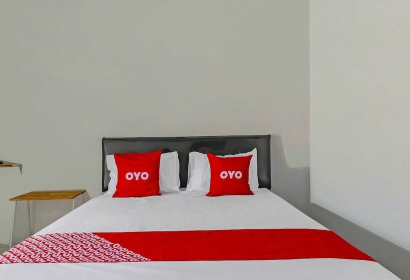 Номер Стандарт, Oyo 90809 Homestay Black Pink Merah Jambu