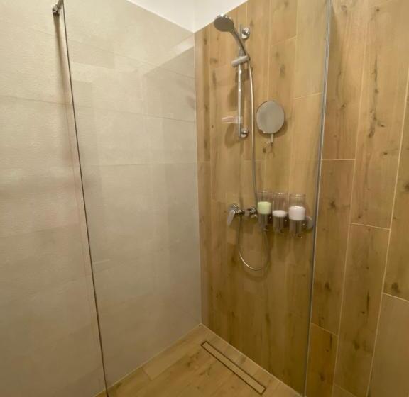 1ベッドルームペントハウスアパート, Art Penthouse