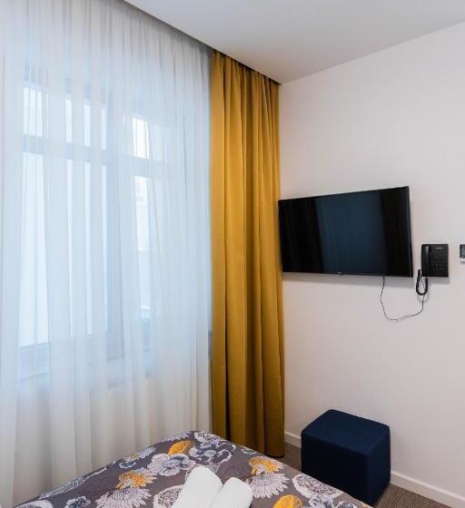 スタンダードシングルルーム, Urban