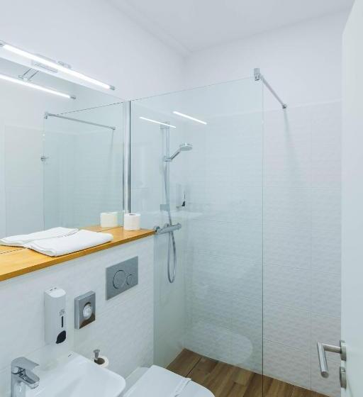 スタンダードシングルルーム, Urban