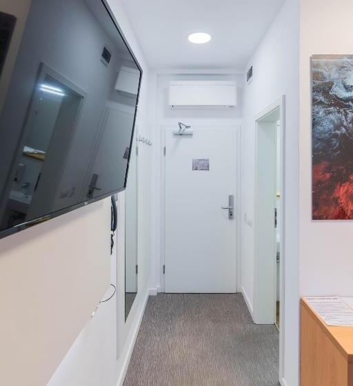 スタンダードシングルルーム, Urban