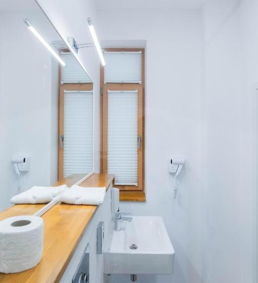 スタンダードルーム, Urban