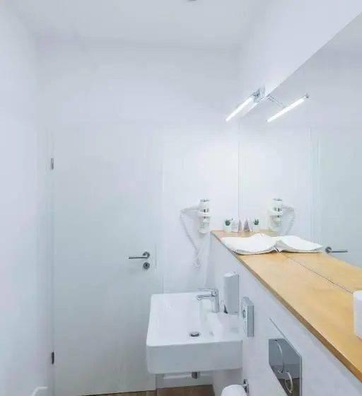 デラックスルーム, Urban