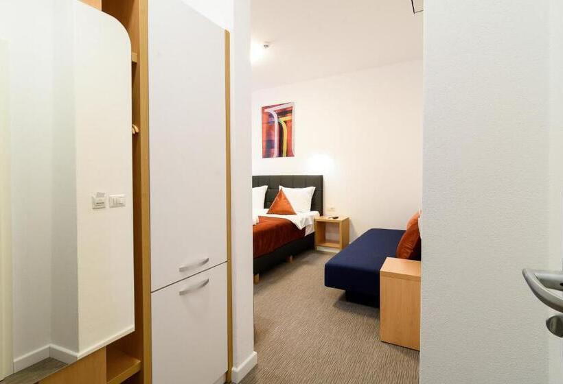 スーペリアールーム, Urban