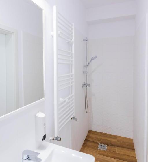 スタンダードシングルルーム, Urban