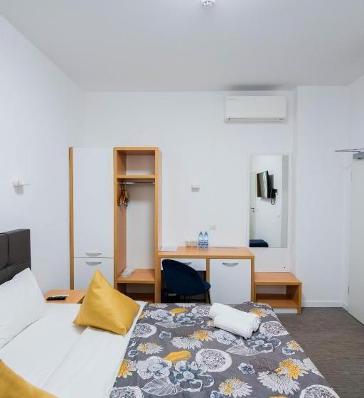 スタンダードルーム, Urban