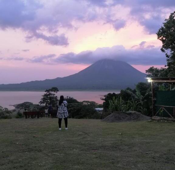 マウンテンビューファミリールーム, Sunset Inn