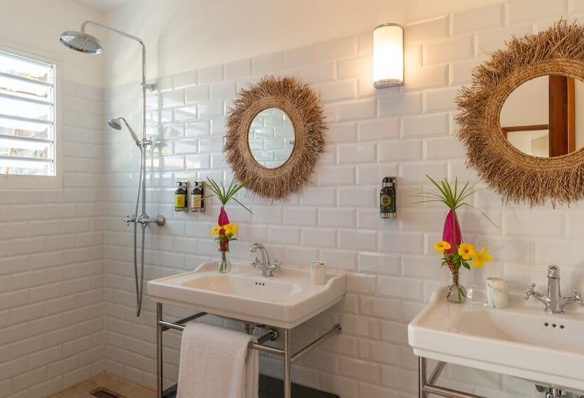 بانگلوی استاندارد, Habitation Saint Charles Hôtel De Charme & Spa