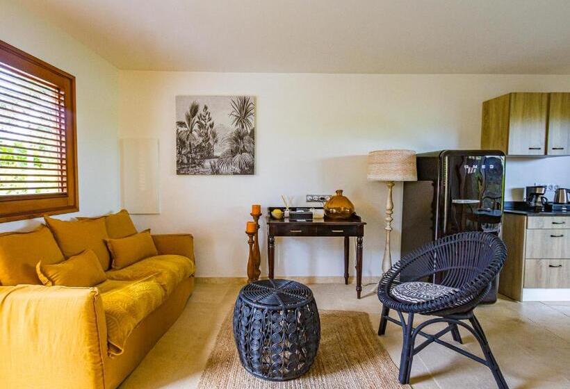 بانگلوی استاندارد, Habitation Saint Charles Hôtel De Charme & Spa