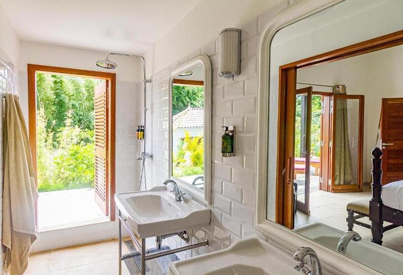 بنگله خانوادگی, Habitation Saint Charles Hôtel De Charme & Spa