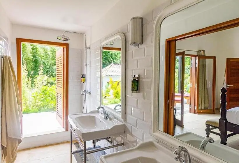 بنگله خانوادگی, Habitation Saint Charles   Hôtel De Charme & Spa