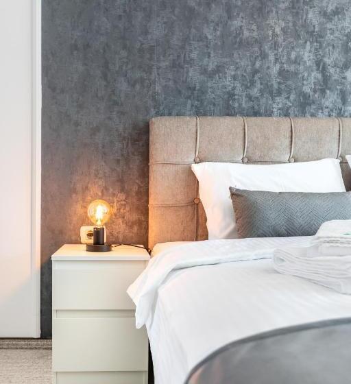 Номер Стандарт с Балконом, Emerald Residence