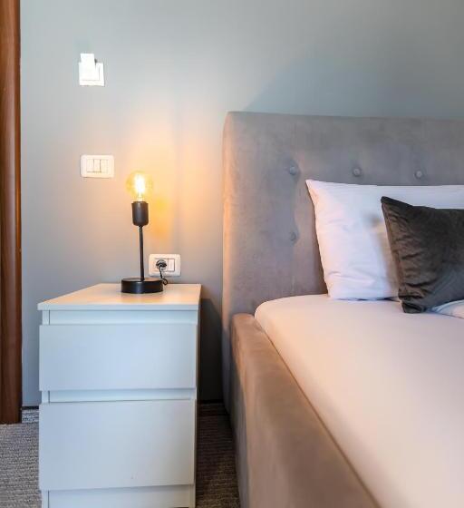 スタンダードルーム, Emerald Residence