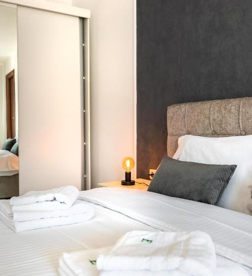 バルコニー付きスタンダードルーム, Emerald Residence