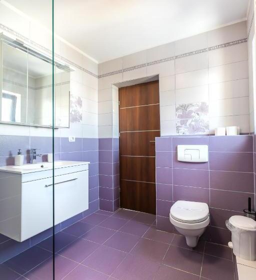 バルコニー付きスタンダードルーム, Emerald Residence