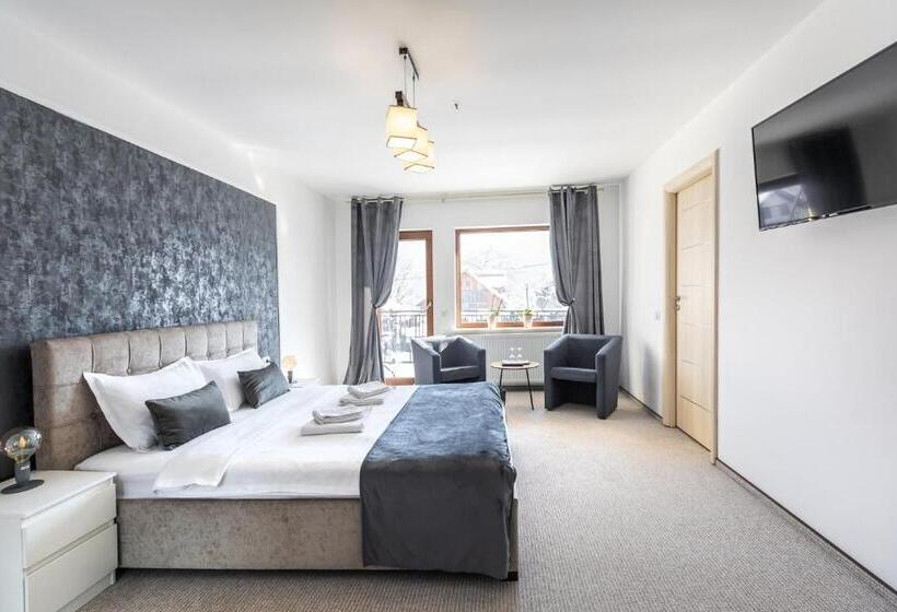 バルコニー付きスタンダードルーム, Emerald Residence