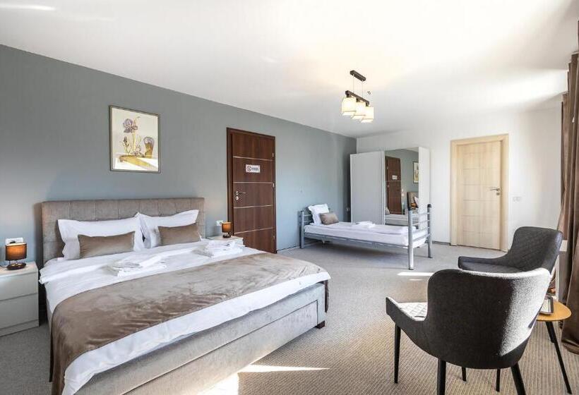 Номер Стандарт Трехместный, Emerald Residence