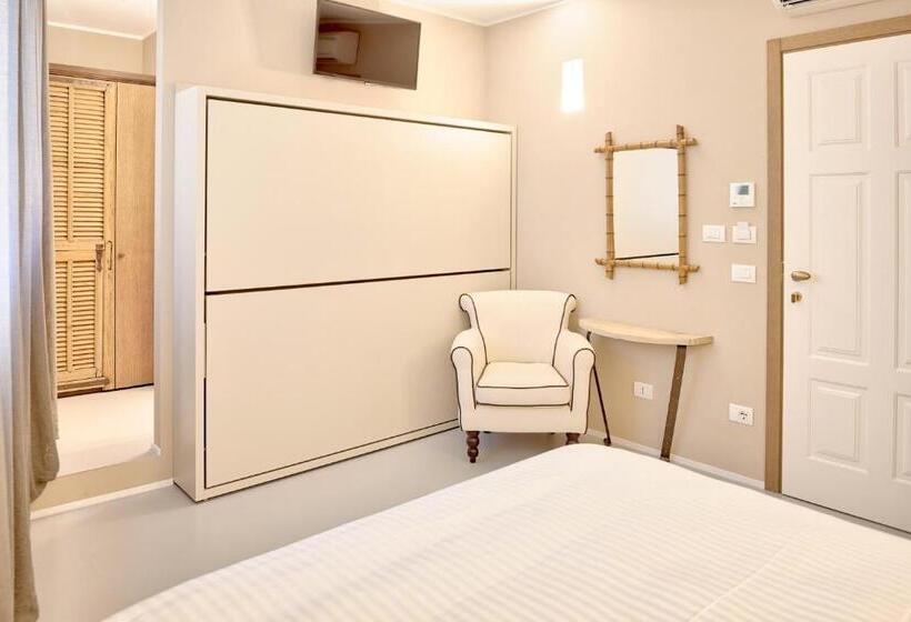 Номер Deluxe, A Mare Luxury Rooms