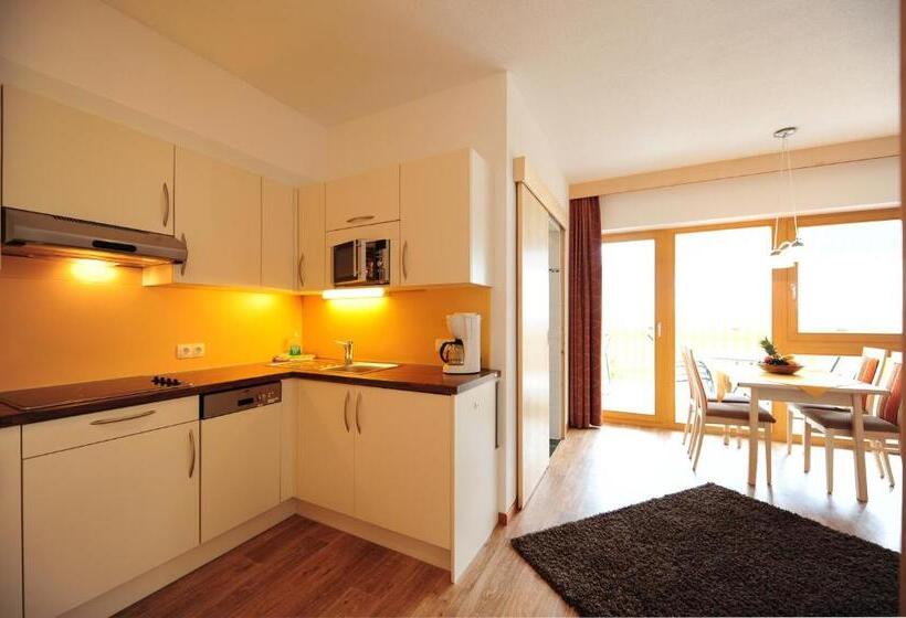 침실 1개 아파트, Chesa Arella