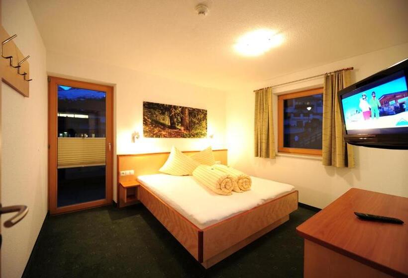 침실 2개 아파트, Chesa Arella