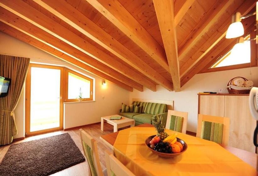 침실 1개 아파트, Chesa Arella