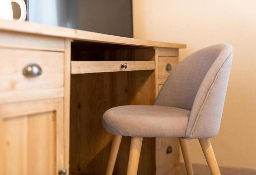 اتاق استاندارد, Stella