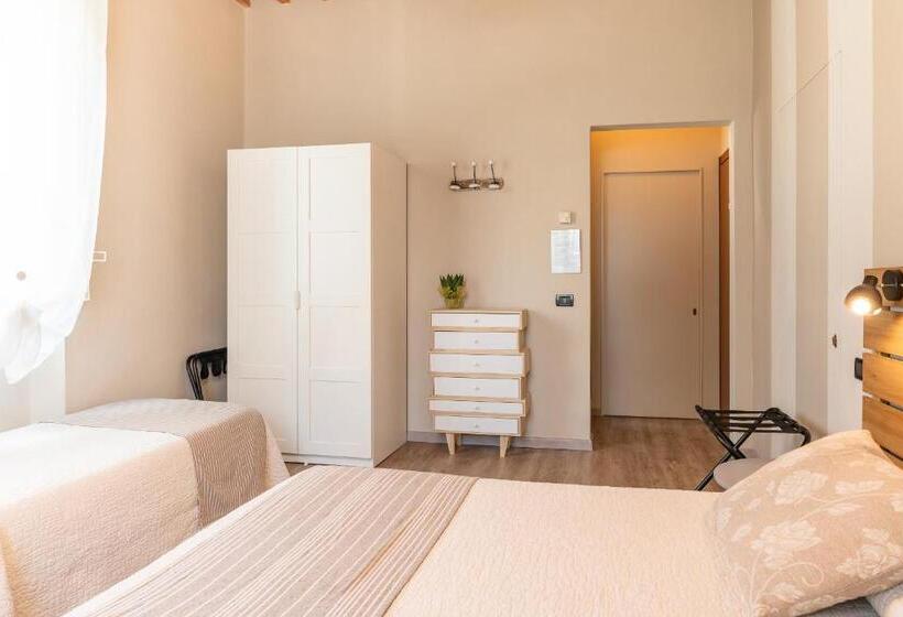 اتاق استاندارد سه نفره, Stella