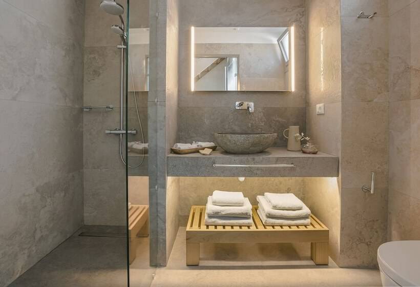 اتاق خانوادگی, Daluz Boutique