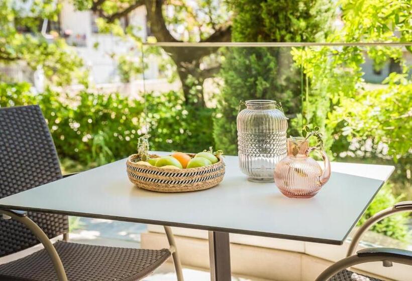 דירת חדר, Daluz Boutique