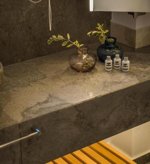 سوییت, Daluz Boutique